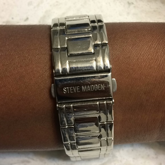 Steve Madden Watch - Picture 5 of 5